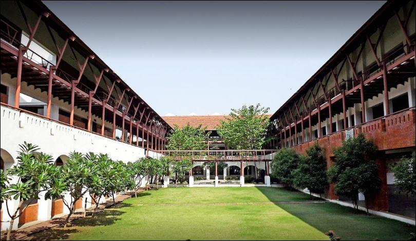 Priyadarshini Institute of Architecture and Design Studies Nagpur Academic Building photo 6