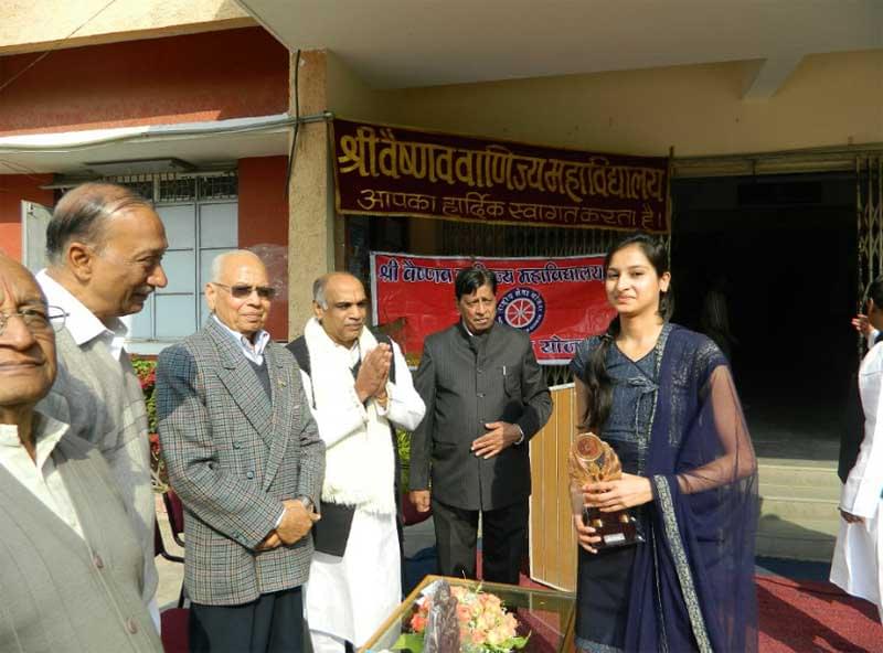 Shri Vaishnav College of Commerce Indore College Event photo 3