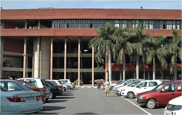 PG Government College for Girls Chandigarh Academic Building photo 5