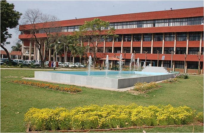 PG Government College for Girls Chandigarh Academic Building photo 1