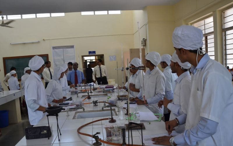 Dr. Vithalrao Vikhe Patil College of Pharmacy Ahmednagar Building & Infrastructure photo 7