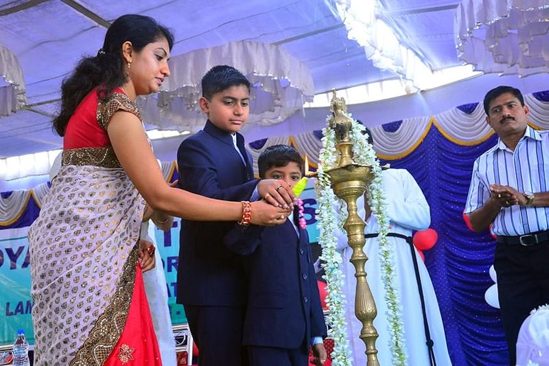 Royal Institutions Bangalore Extra Curriculars photo 1