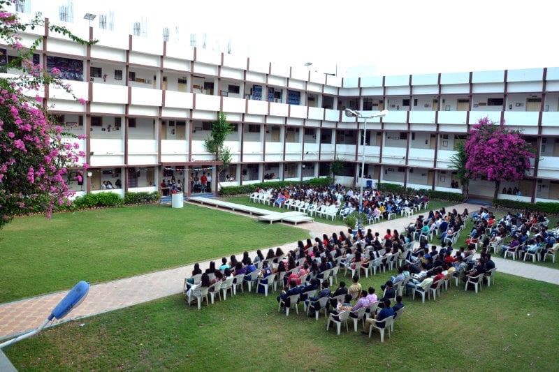 Shri Gosar Hansraj Gosrani Commerce & Shri Dharamshi Devraj Nagda B.B.A.College Jamnagar Event photo 12