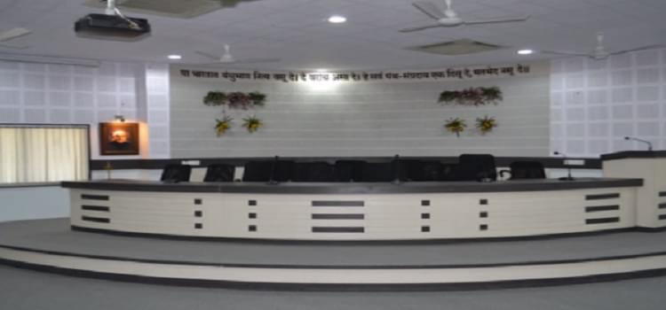 Shivaji Science College Nagpur Academic Building photo 3