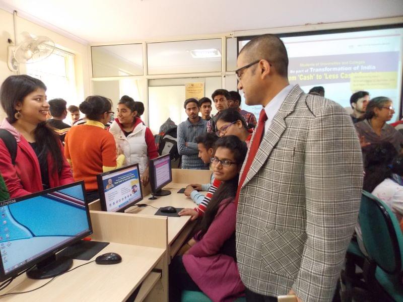 Shyam Lal College Event photo 3