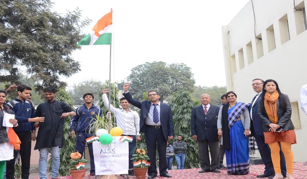 Shyam Lal College Event photo 18