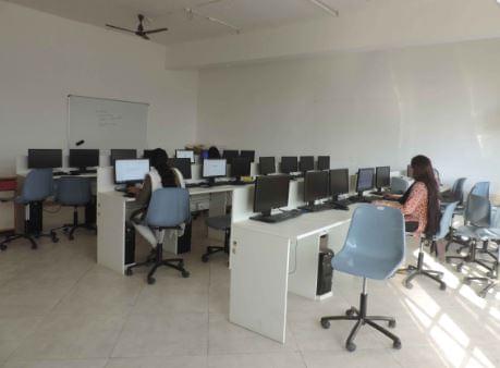 VIVA School of M.C.A. Thane Computer Lab photo 9