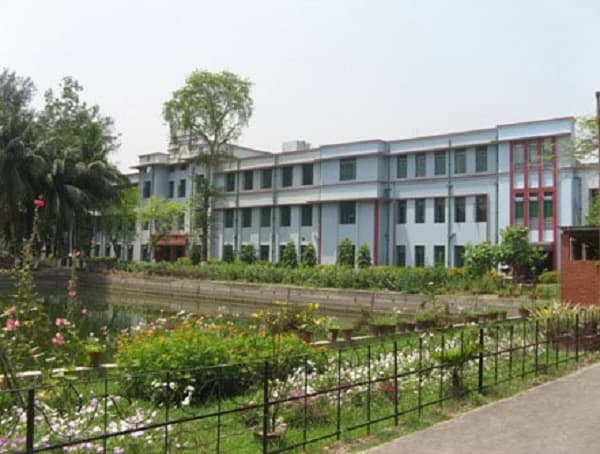 Ramakrishna Mission Vivekananda Centenary College Rahara Kolkata Academic Building photo 3