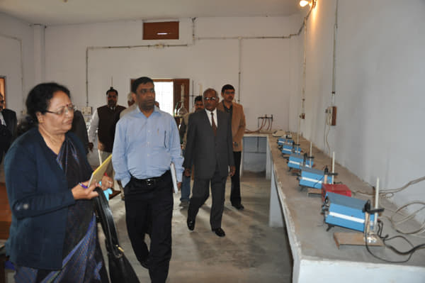 Tilak Dhari P.G. College Jaunpur Capmus & Infrastructure photo 1