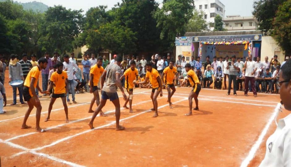 S.R.R and C.V.R Govt. Degree and PG College Vijayawada sports photo 2