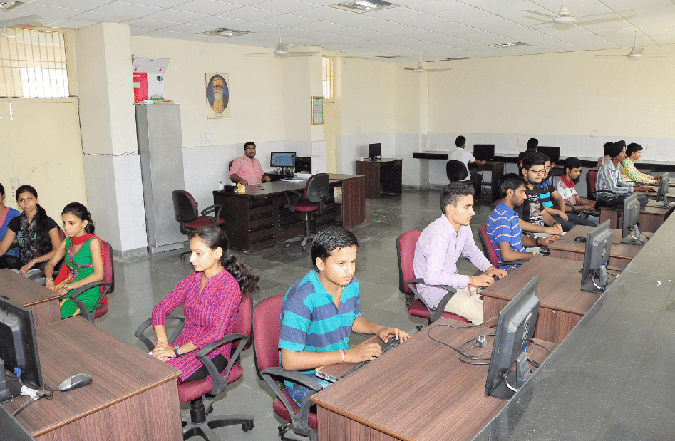 University College Jaitu Lab photo 2