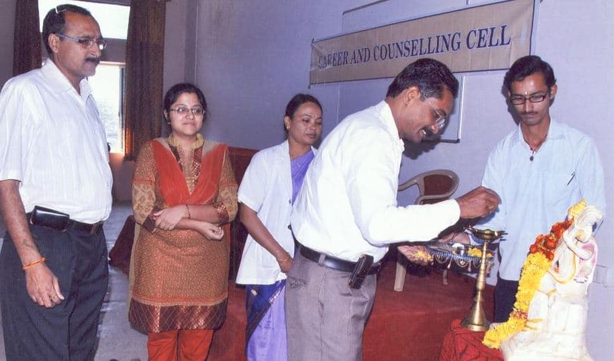 Smt. Laxmibai Radhakisan Toshniwal College of Commerce Akola Extra Curriculars photo 3