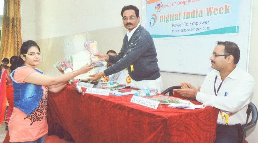 Smt. Laxmibai Radhakisan Toshniwal College of Commerce Akola Extra Curriculars photo 7