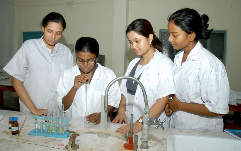 Calcutta Institute of Pharmaceutical Technology & Allied Health Sciences Howrah Laboratory photo 1