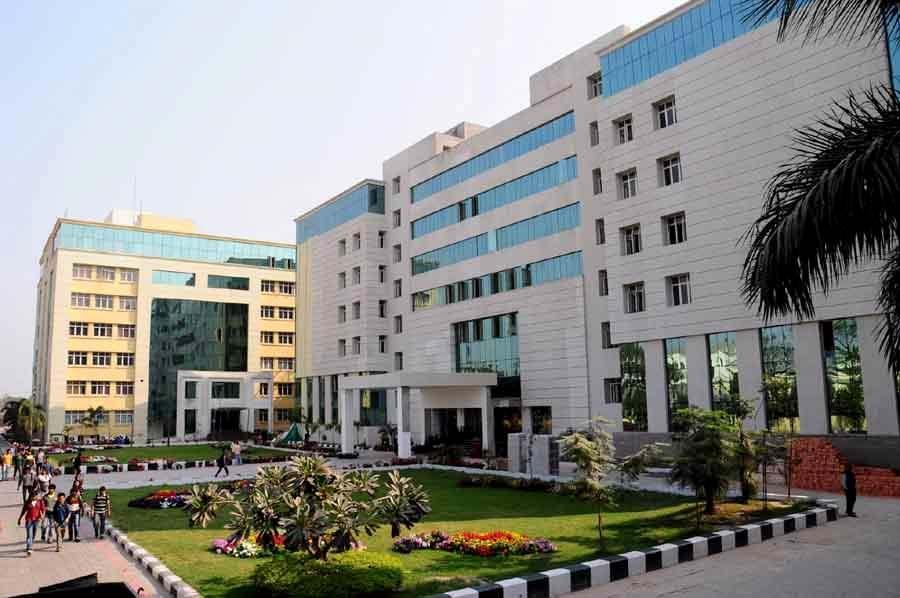 Heritage Institute of Technology Academic Building photo 1