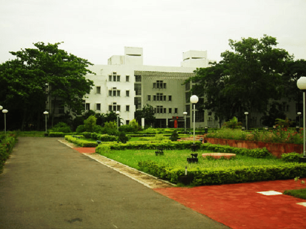 IIM Calcutta Academic Building photo 1