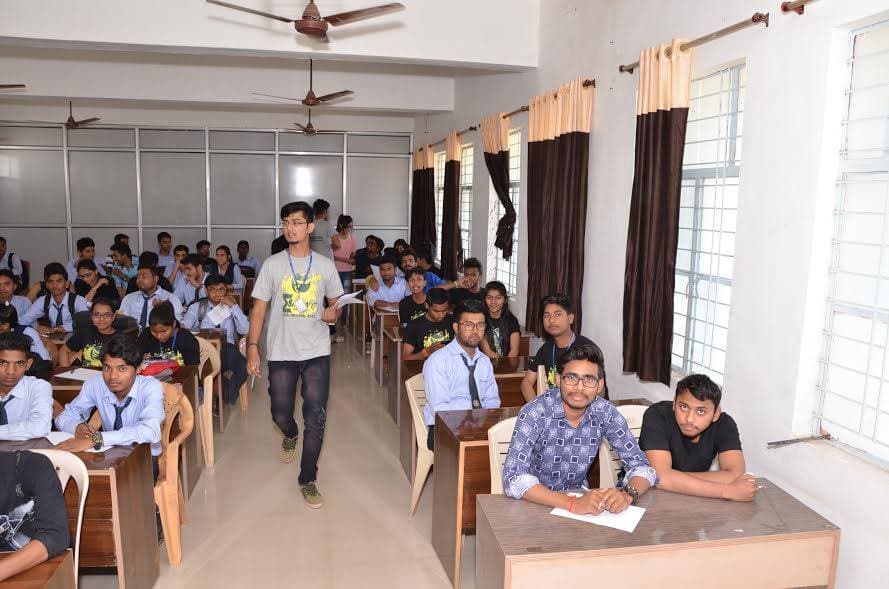 AKS University Satna Extra Curriculars photo 3