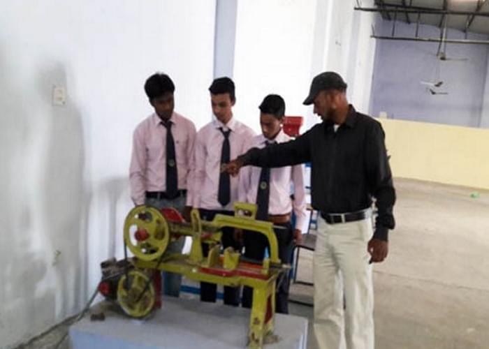 Adhunik College of Engineering Ghaziabad Labs photo 5