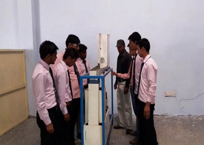 Adhunik College of Engineering Ghaziabad Labs photo 14