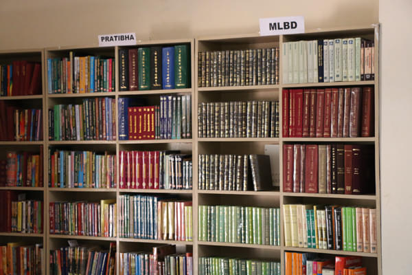 Sanchi University of BuddhistIndic Studies Bhopal Library photo 11