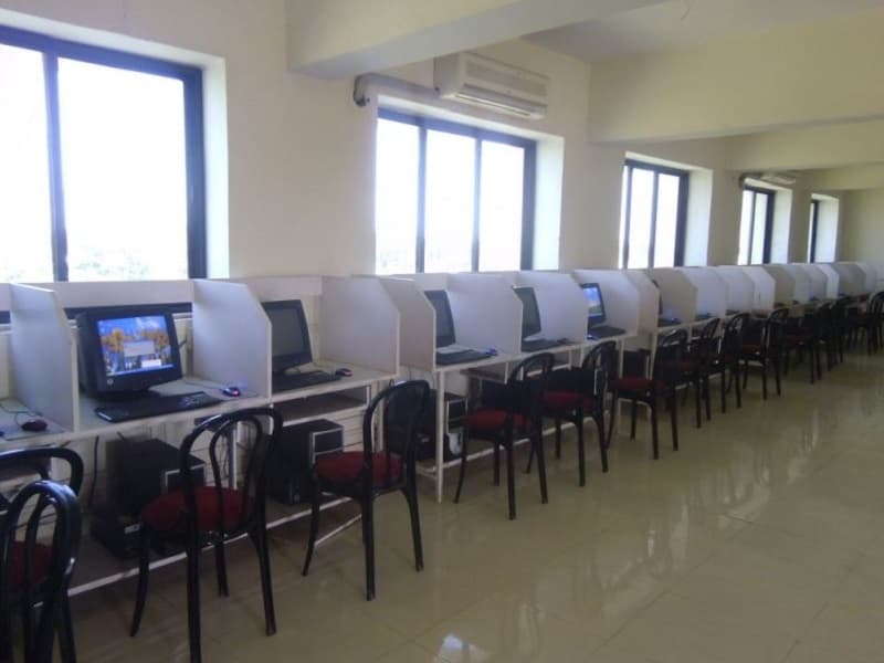 Kunwar Haribansh Singh College of Pharmacy Jaunpur Labs photo 1