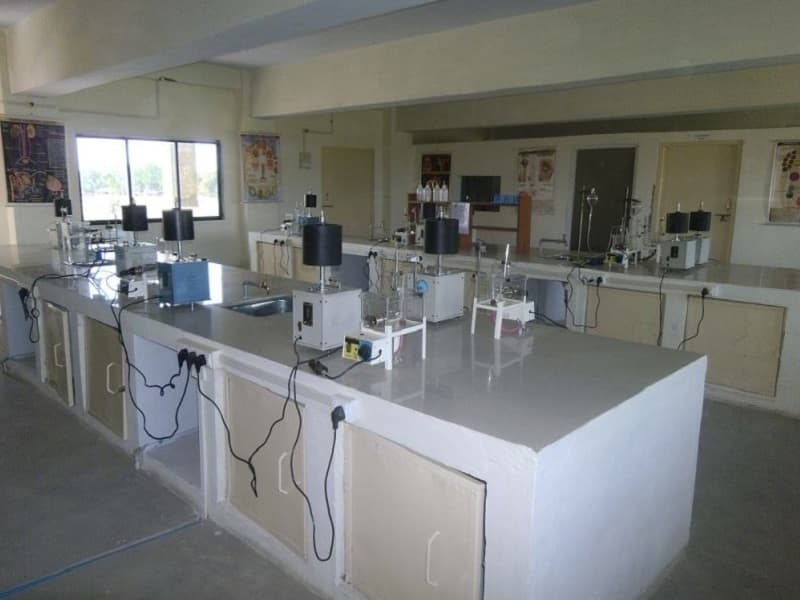 Kunwar Haribansh Singh College of Pharmacy Jaunpur Labs photo 4