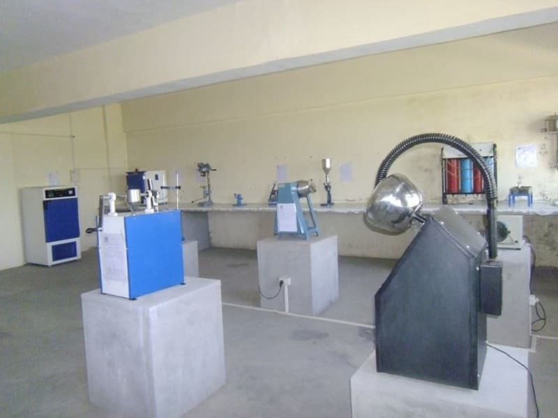 Kunwar Haribansh Singh College of Pharmacy Jaunpur Labs photo 10