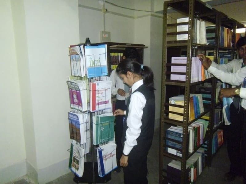 Kunwar Haribansh Singh College of Pharmacy Jaunpur Campus photo 11