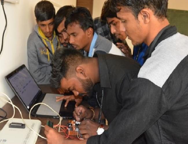 S.S. Agrawal Institute of Engineering & Technology Navsari Labs photo 10