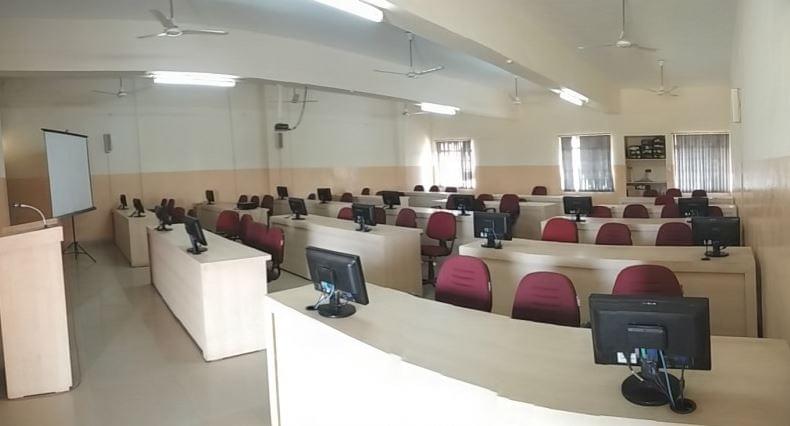 Mandsaur University, Faculty of Business Administration and Commerce Facility photo 2
