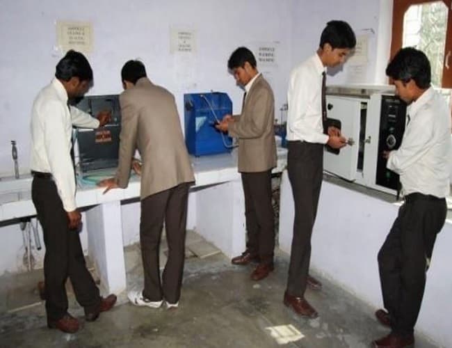 NKBR College of Pharmacy & Research Centre Meerut Facilities photo 5