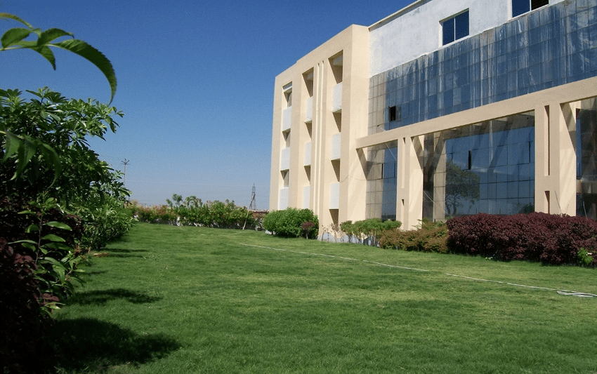 Sanghvi Innovative Academy Indore Building & Infrastructure photo 9