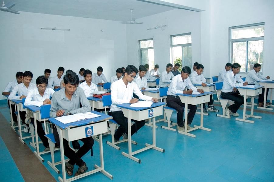 Royal Institute of Management & Advanced Studies Ratlam Infrastructure photo 1