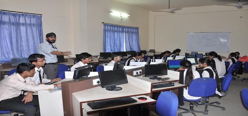 Shri Yogindra Sagar Institute of Technology and Science Ratlam Academic Building photo 4