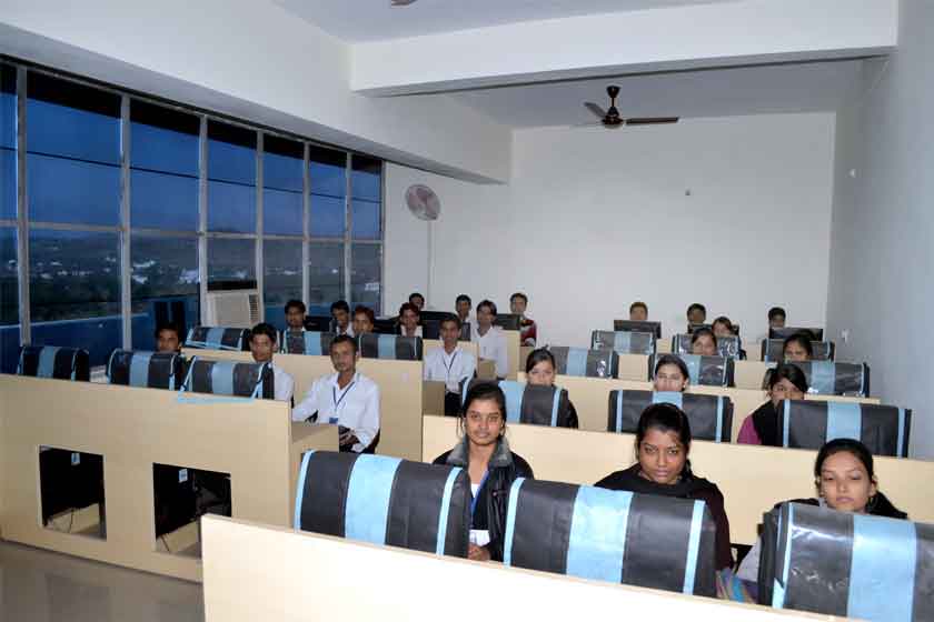 Gyanveer Institute of Management and Science Sagar Infrastructure photo 1