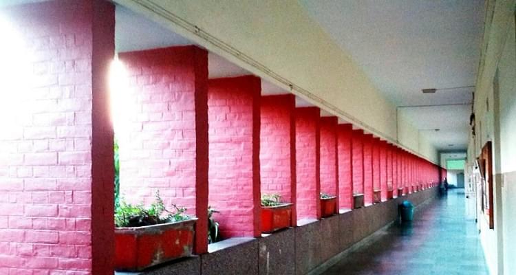 LSR Delhi Academic Building photo 4
