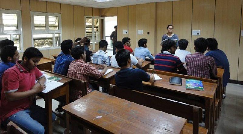 Bhai Parmanand Institute of Business Studies New Delhi Classrooms photo 1