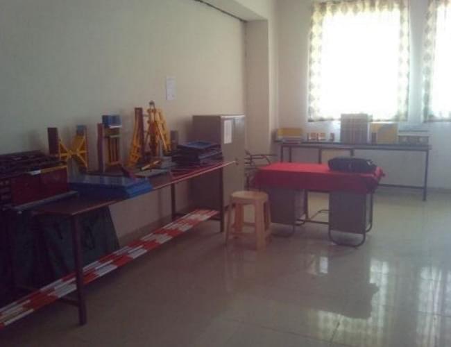 JSPM's Bhagwant Institute of Technology Barshi Labs photo 1