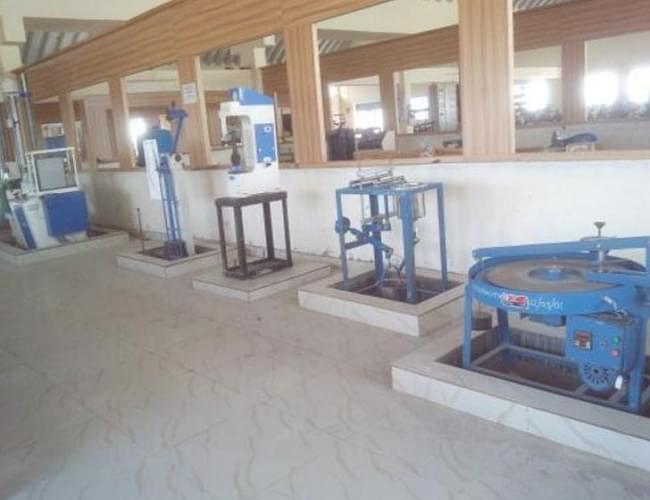 JSPM's Bhagwant Institute of Technology Barshi Labs photo 2