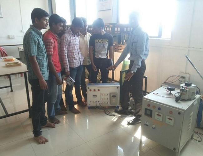 JSPM's Bhagwant Institute of Technology Barshi Labs photo 9