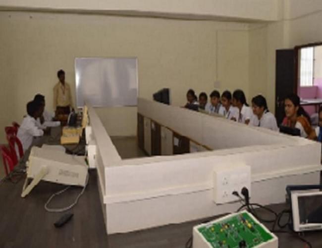 JSPM's Bhagwant Institute of Technology Barshi Labs photo 18