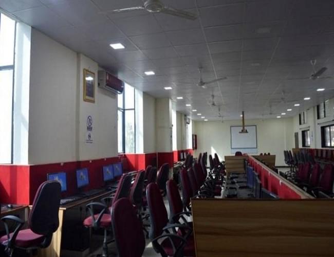 JSPM's Bhagwant Institute of Technology Barshi Labs photo 19