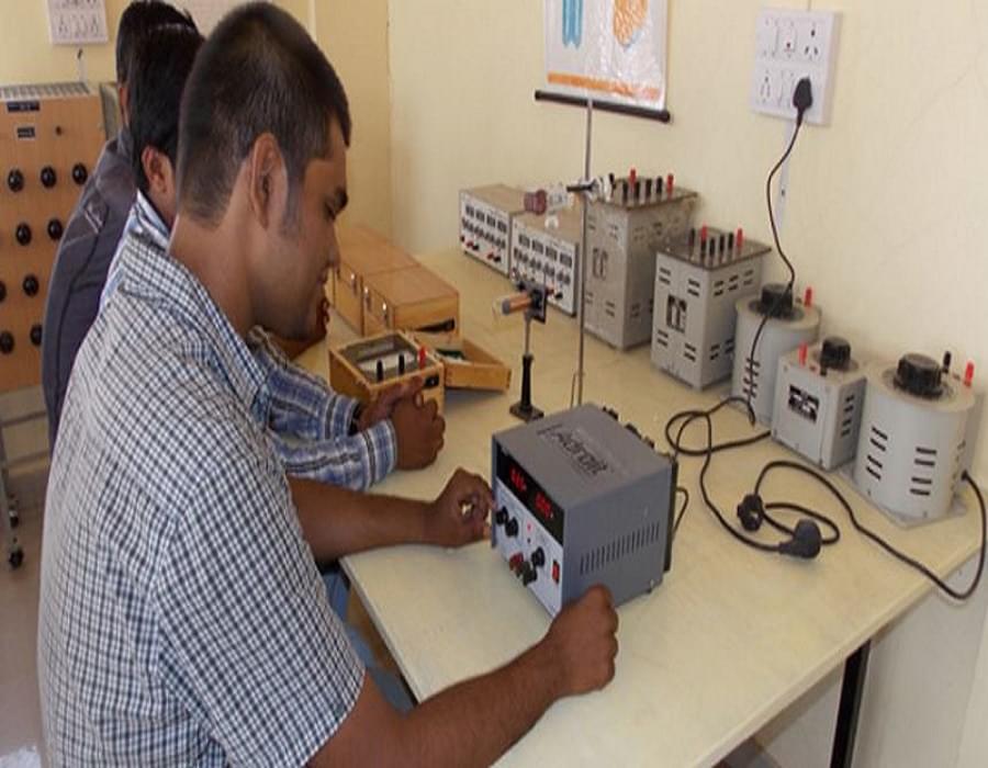 Rajiv Gandhi College of Engineering & Polytechnic Ahmednagar Labs photo 1