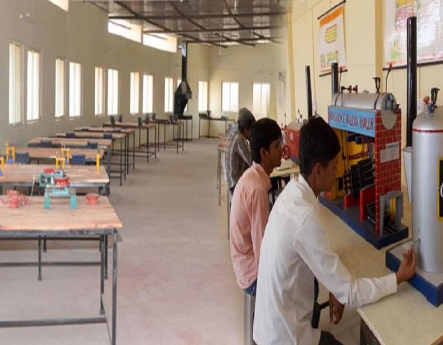 Rajiv Gandhi College of Engineering & Polytechnic Ahmednagar Labs photo 3