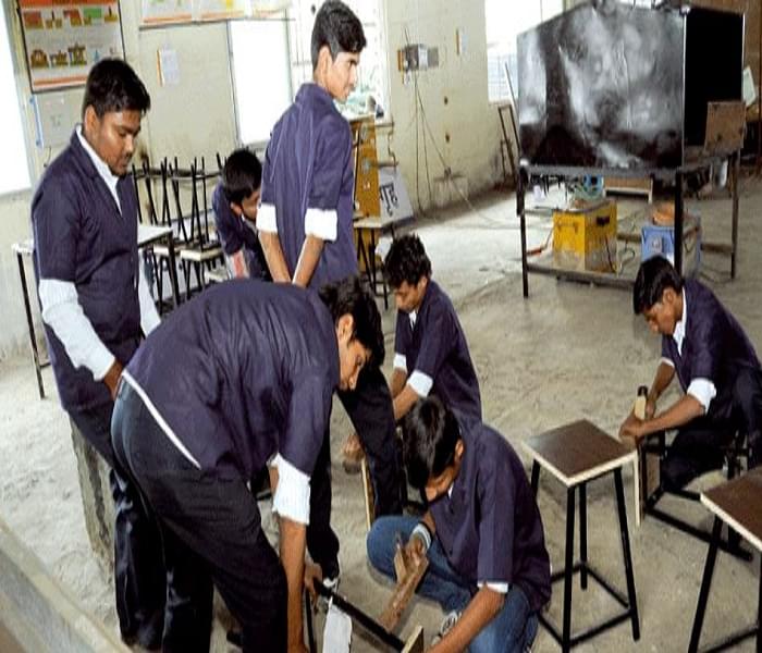 Dr. Daulatrao Aher College of Engineering Karad hostel photo 5