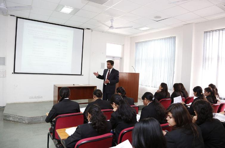 Mody University, School of Management Studies Sikar Campus photo 5