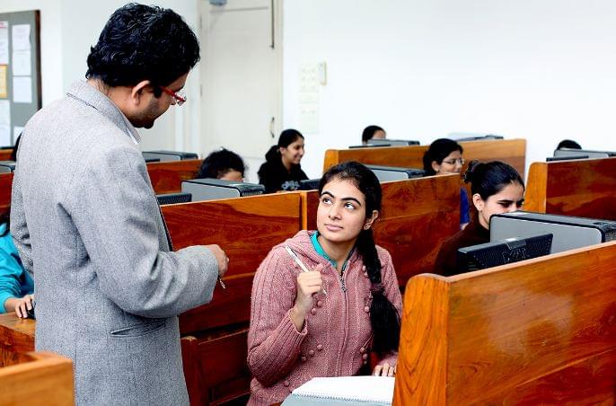 Mody University, School of Engineering And Technology Sikar Computer Lab photo 4