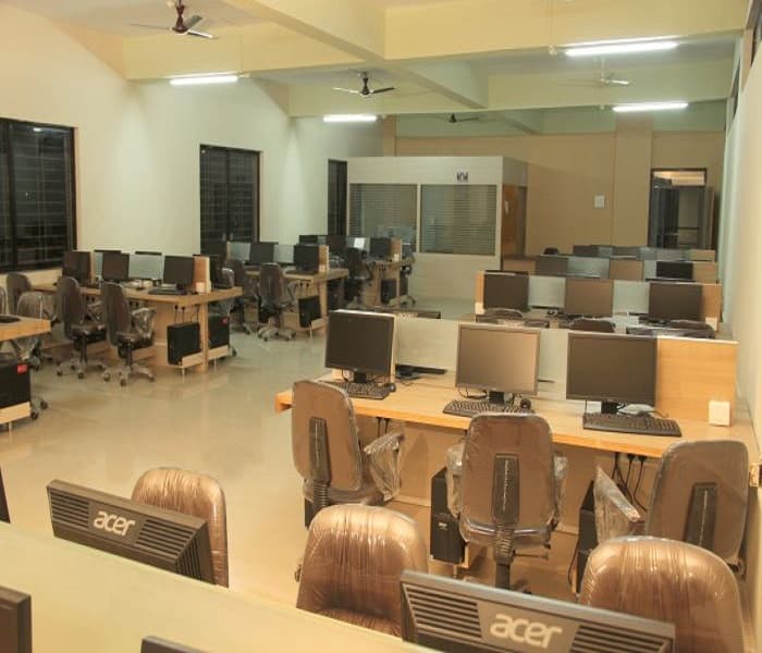 Swaraj Institute of Management Satara Infrastructure photo 1