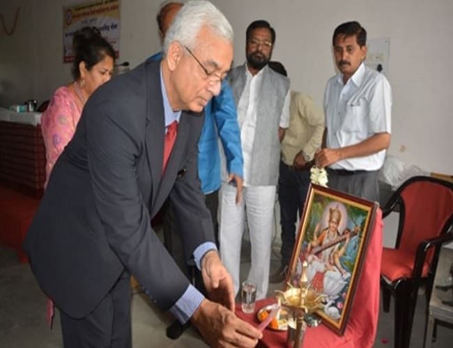 Shri Nathmal Goenka Law College Akola Events photo 5