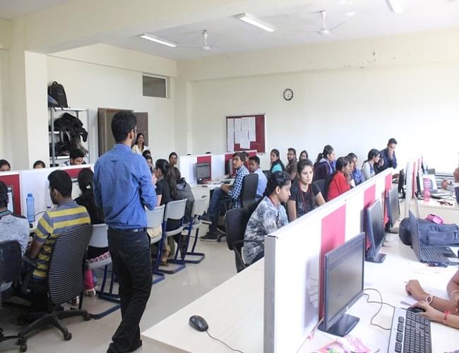 Dr. D. Y. Patil School of Engineering Pune Labs photo 6